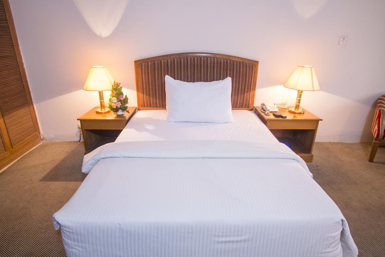 Hotel Swiss Park Dakka Dış mekan fotoğraf